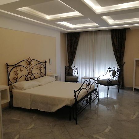 Federico 70 Zaffiro Luxury Hotel Palermo Luaran gambar