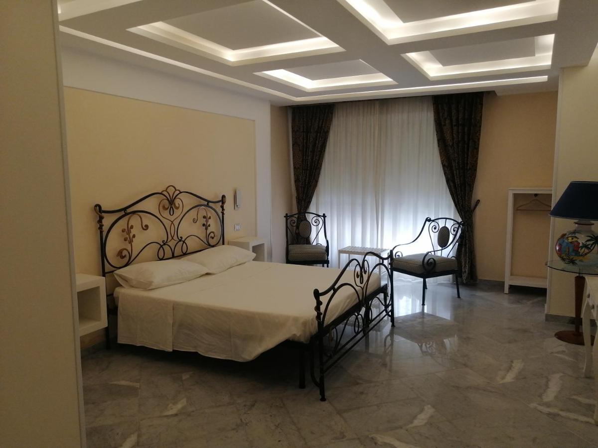 Federico 70 Zaffiro Luxury Hotel Palermo Luaran gambar